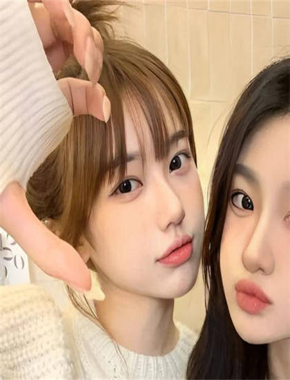 奇幻片技术揭秘：《蓝精灵：精灵谷的传说》的创作历程与幕后故事 ——深入探索奇幻片的艺术世界